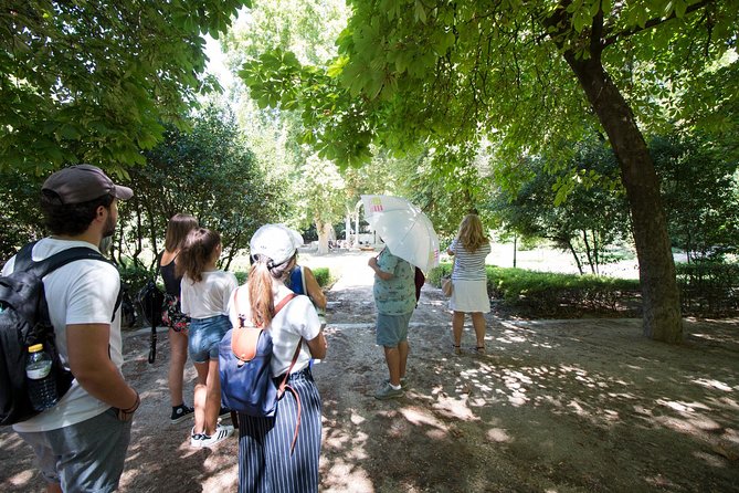 Madrid: El Retiro Park Guided Tour and Tapas - What the guide can add to the walk