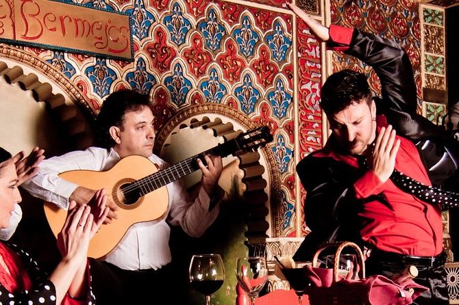 Madrid: Flamenco Show with Tapas or Drink in Tablao Las Tablas - Choosing between the drink and tapas options