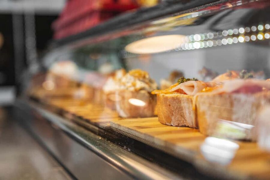 Madrid: Guided Food Tour with Authentic Tapas & Delicacies - Key points at a glance