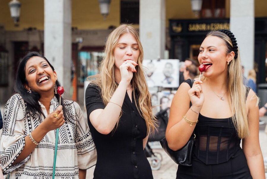 Madrid Guided Food Tour with Tapas and Spanish Wine - One hour through La Latina