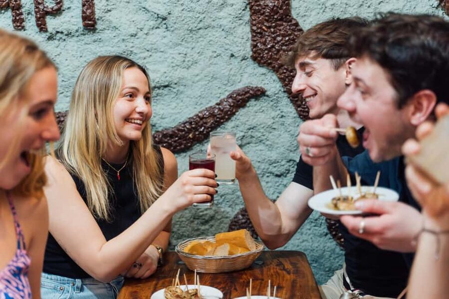 Madrid: Guided Tapas Food Tour with Dinner - Key points at a glance