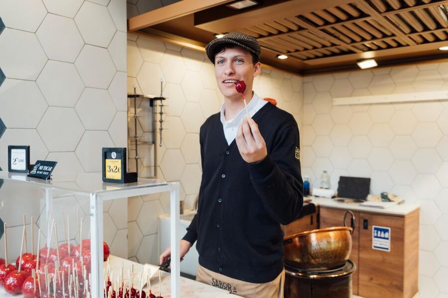 Madrid: Guided Tapas Food Tour with Dinner - The food and drink lineup
