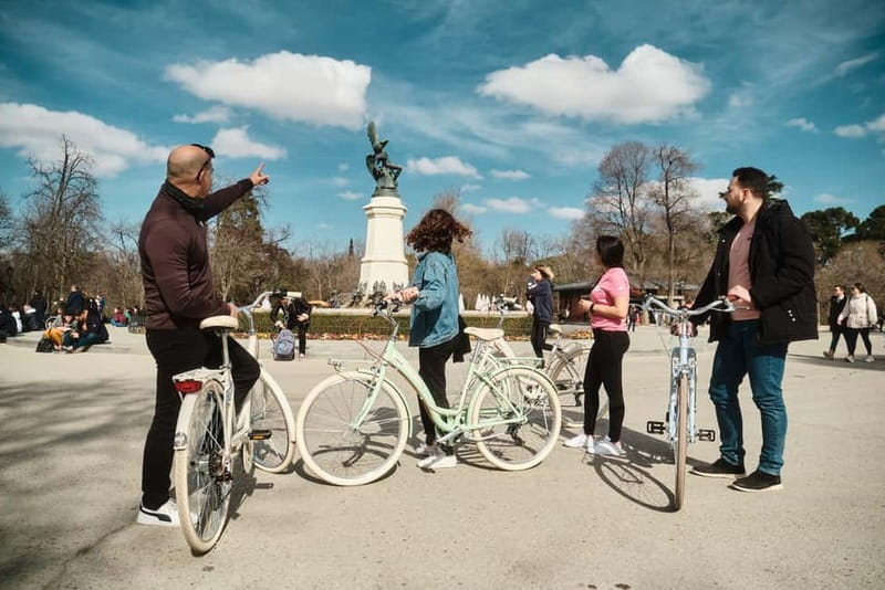 Madrid: Highlights Guided Vintage Bike Tour and Tapas Option - Alcalá Gate and Gran Vía