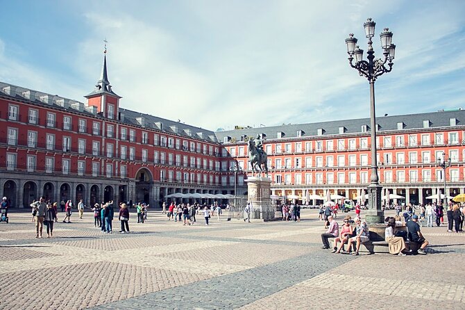 Madrid Historic Centre Food Tour with Authentic Tapas & Wines - The landmarks between the food stops
