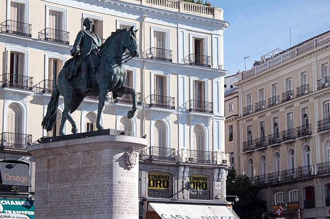 Madrid Historic Centre Food Tour with Authentic Tapas & Wines - Choosing between two and three hours