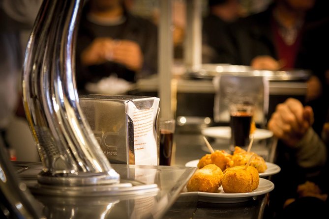 Madrid Local's Tapas Tour Dinner with a side of History - Why this Madrid tapas tour works well on a first evening