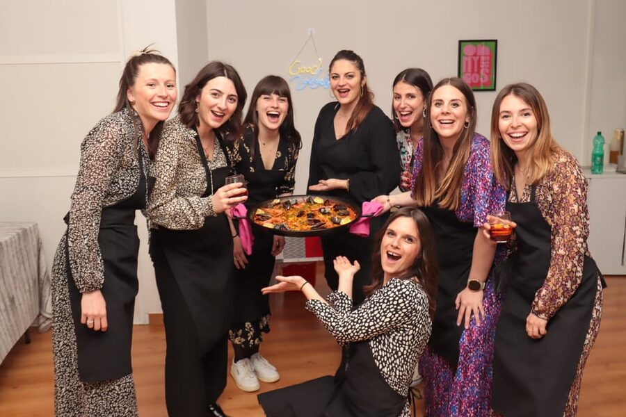 Madrid: Paella and Sangria Workshop in the City Center - Learning why paella works