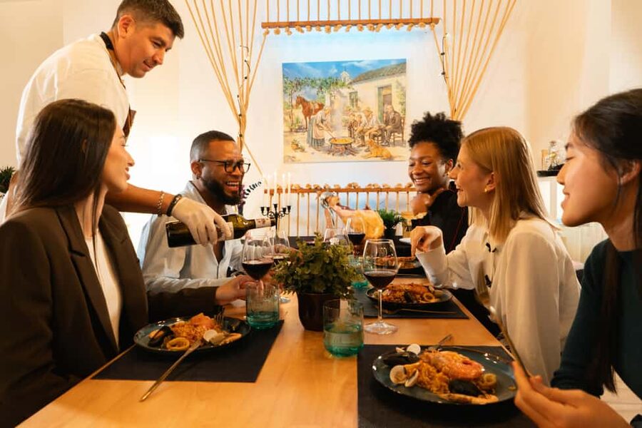 Madrid: Paella & Sangria Classes – Seafood, Chicken or Vegan - Should you book this Madrid paella class?