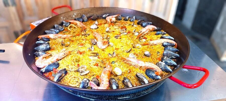 Madrid: Paella & Sangria Classes – Seafood, Chicken or Vegan - Tapas keep the meal moving