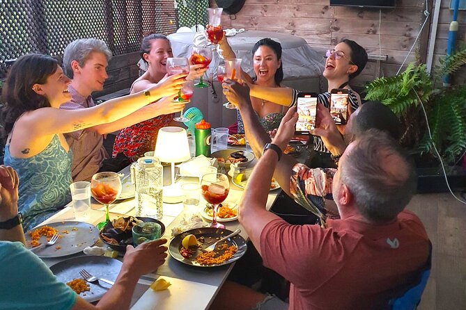 Madrid: Paella & Sangria Classes- Seafood, Chicken & Vegan option - A proper meal after the cooking