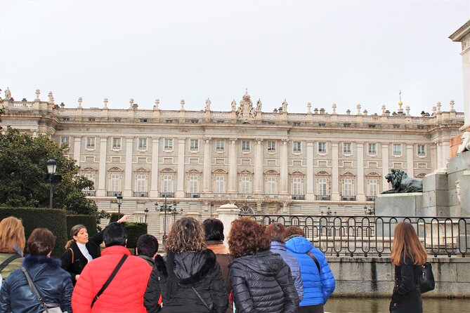 Madrid: Royal Palace Expert Guided Tour with Optional Tapas - How the Organization Can Affect Your Day
