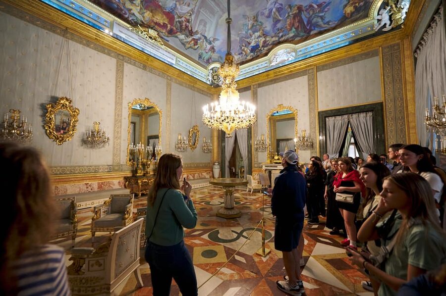 Madrid: Royal Palace Tour, Flamenco Show, & Tapas with Drink - Torres Bermejas and its Moorish-style interior