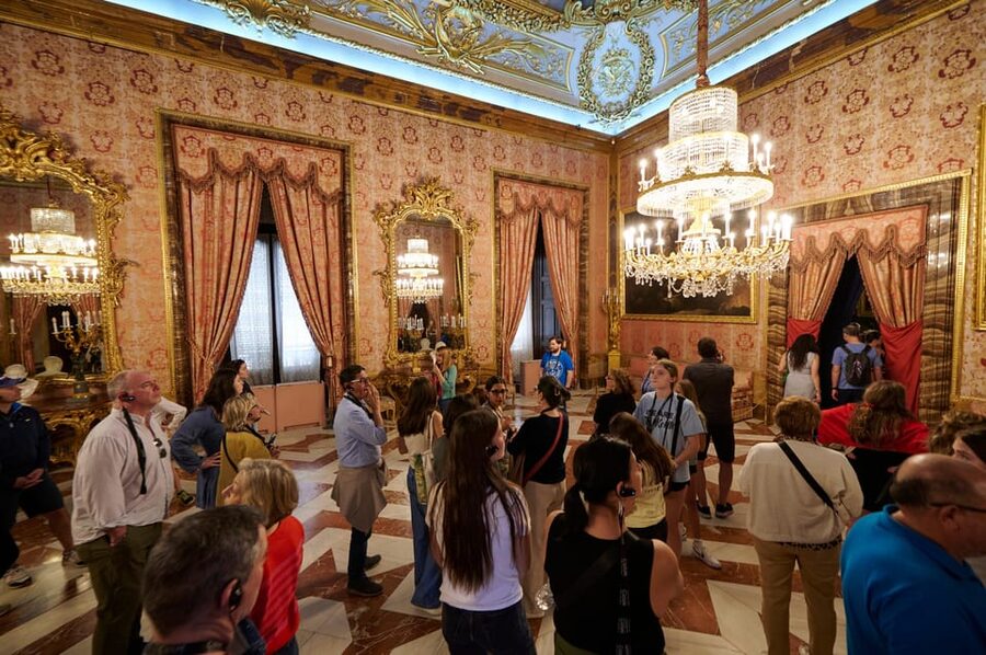 Madrid: Royal Palace Tour, Flamenco Show, & Tapas with Drink - Is $105 a fair price?
