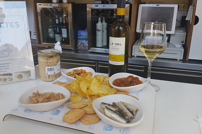 Madrid Small Group Tapas Tour at 4 Venues -Lunch or Dinner - The old-town food court and Madrid’s central square