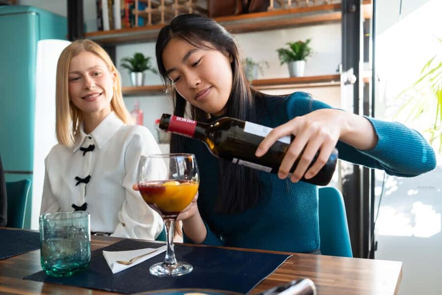Madrid: Spanish Cocktail Workshop - Sangria, Tinto de Verano & Calimocho - Three Spanish drinks in one short class