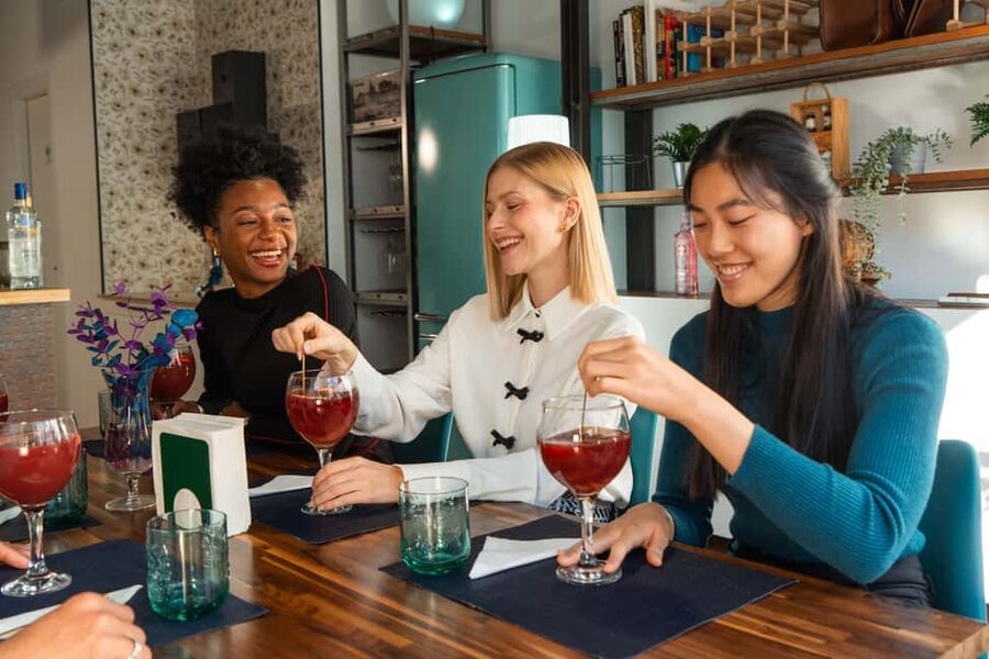 Madrid: Spanish Cocktail Workshop - Sangria, Tinto de Verano & Calimocho - Starting near Puerta del Sol