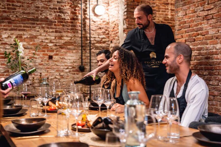 Madrid: Tapas Cooking Class with bottomless Wine Pairing - Key points to know before booking