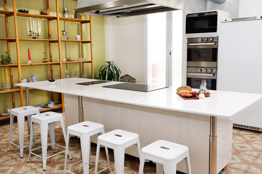 Madrid: Tapas & Paella Cooking Class with Expert Chef - What makes the small group useful