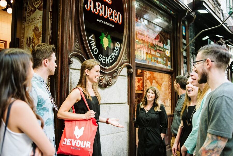 Madrid: Tapas, Taverns & History Tour - Food choices, pace, and accessibility