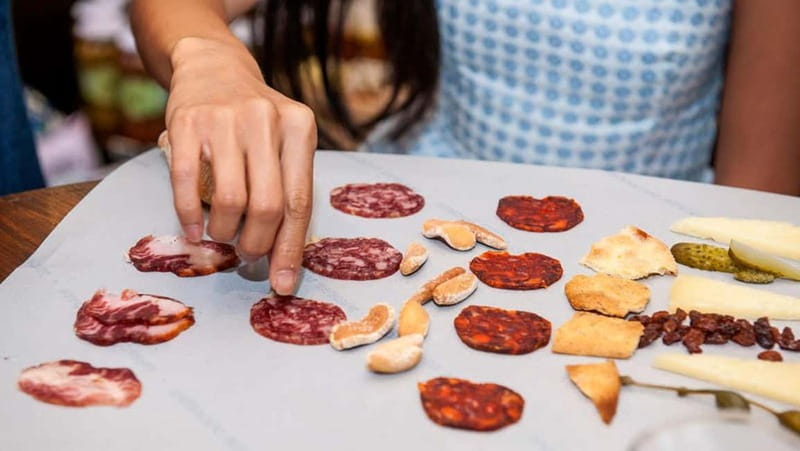 Madrid: Tapas Tour & Authentic Flamenco Experience - Starting at Plaza de Isabel II