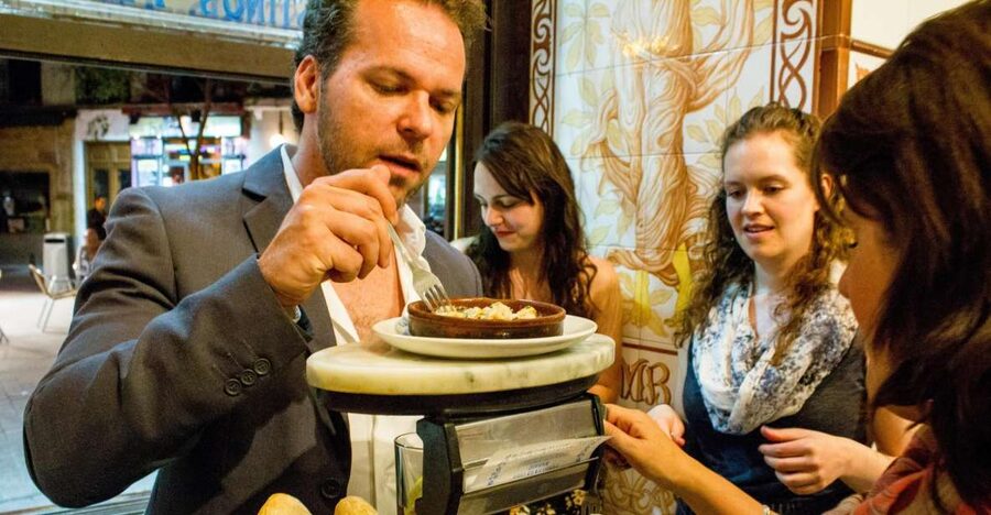 Madrid: Tapas & Wine Tasting Tour with Local Guide - The Fourth Bar and Old Madrid