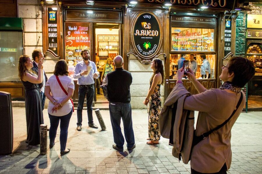 Madrid: Tapas & Wine Tasting Tour with Local Guide - Why the Three-Hour Format Works