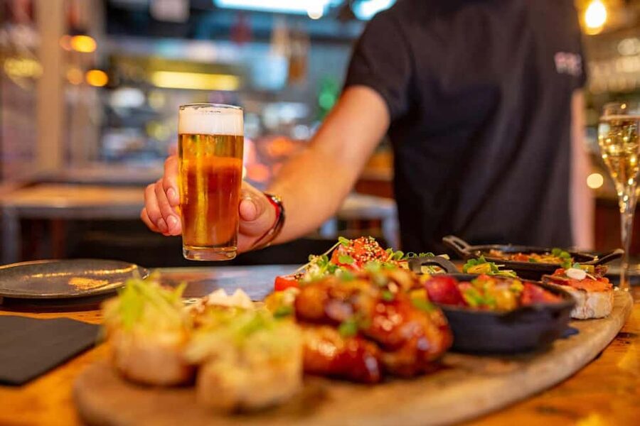 Madrid: Tapas & Wine Tour with Visit to a Rooftop - Starting at Taberna Tirso de Molina