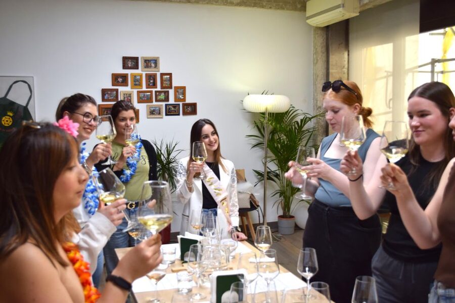 Madrid: Wine Tasting Experience with 4 Spanish Wines - Four glasses, four parts of Spain