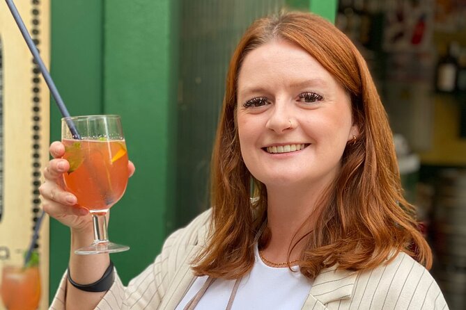 Málaga Evening Tapas Crawl Tour by Food Lover Tour - Who should book this evening?