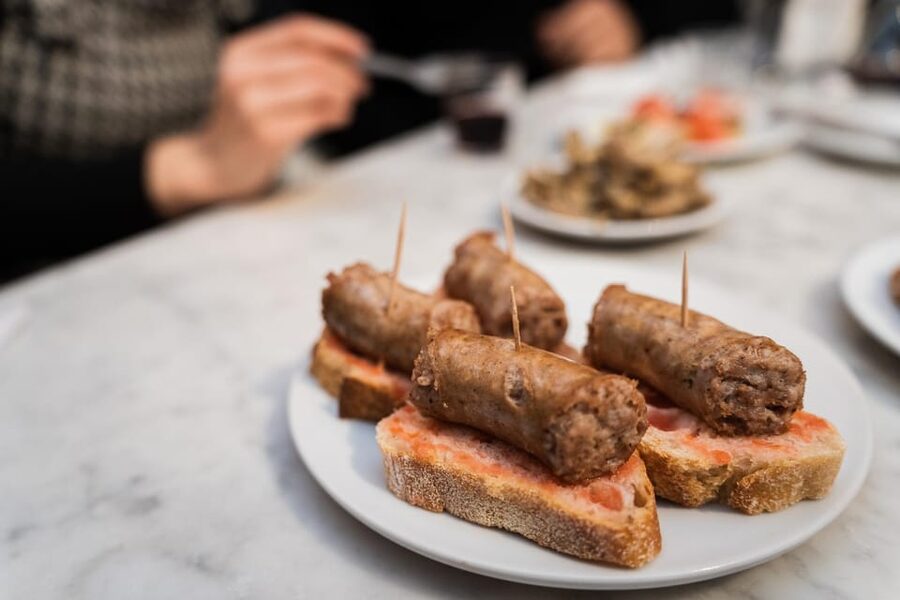 Malaga: Food Tour with Local Guide, Tapas, and Drinks - Key points to know before booking