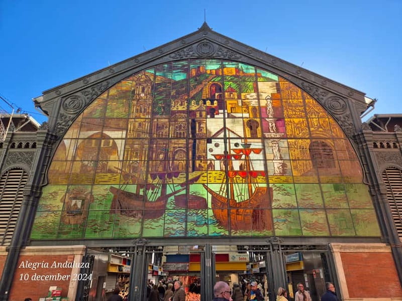 Málaga: Highlights Walking Tour with Drinks and Tapas - Meeting the guide near Calle Larios