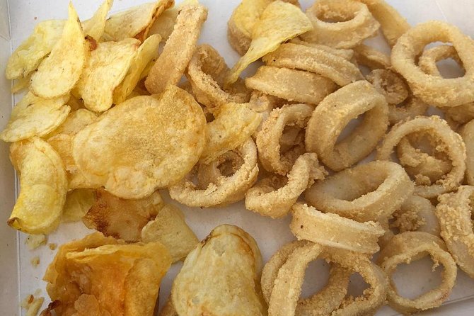 Malaga Market Food Tour: Tapas, Drinks, and Local Flavors - The sweet finish on Calle Tomás de Cózar