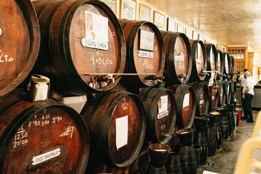 Malaga's tradition and tapas tour with Official Guide - The final restaurant and the live preparation