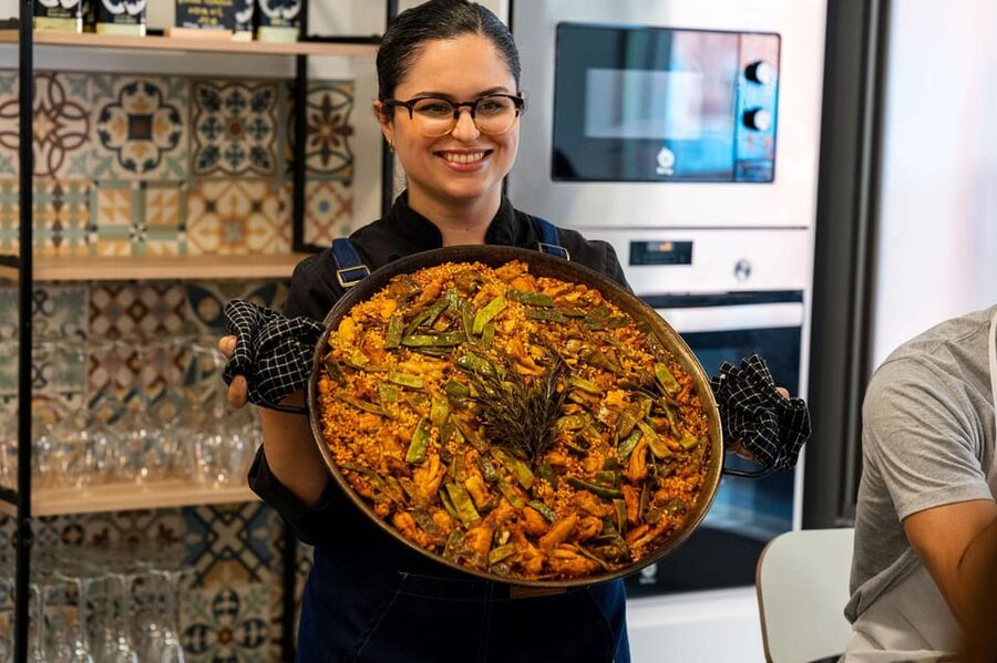 Málaga: Spanish Cooking Workshop with Paella and Sangria - A paella class with more than paella