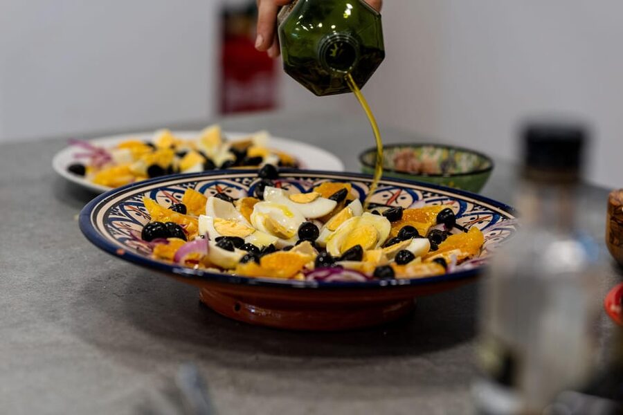 Málaga: Spanish Cooking Workshop with Paella and Sangria - What happens in the modern kitchen