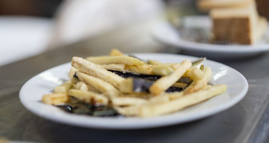 Malaga: Tapas Tasting Tour - Food, history, and daily life