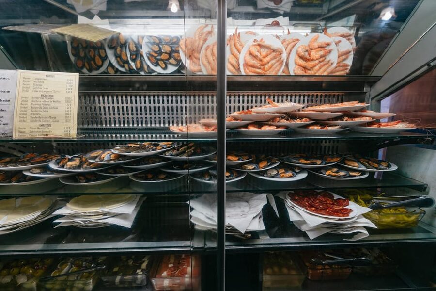 Málaga: Traditional Andalusian Tapas and Wine Tour - Seven to eight tapas, and what that means for dinner