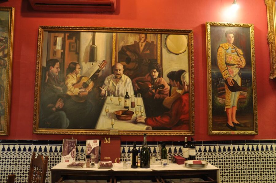 Málaga: Wine & Tapas Tour - What the guides add to the food