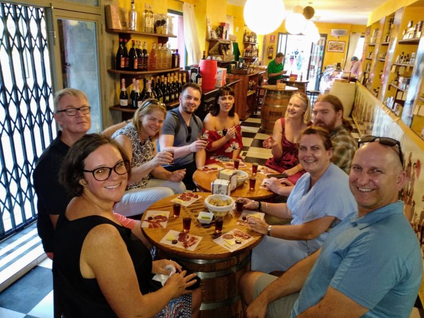 Málaga: Wine & Tapas Tour - Timing, walking, and drinking choices