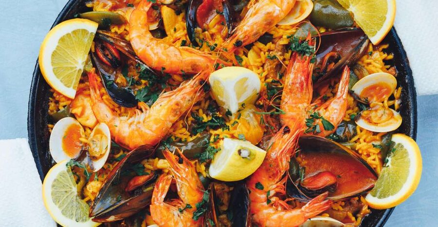 Mallorca: Dinner Experience with the Famous "Paella Man" - Appetizers before the main pan