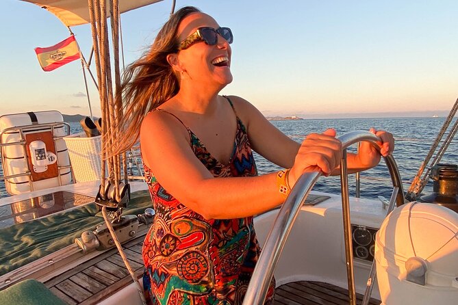 Mallorca Private Half-Day Sailing Experience with Tapas & Drinks - What the private format changes
