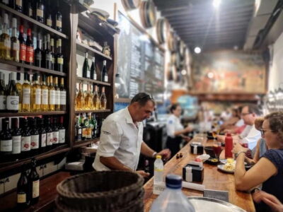 Hidden Taverns, Tapas & Wine in the Old Town