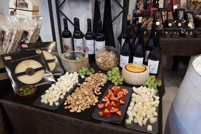 Marbella old town tour with Tapas and Wines - Plaza de los Naranjos gives you Marbella’s classic opening
