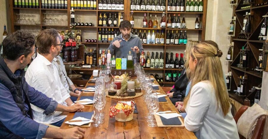Marbella: Tour of the Old Town with Tapas & Wine - My advice before you book