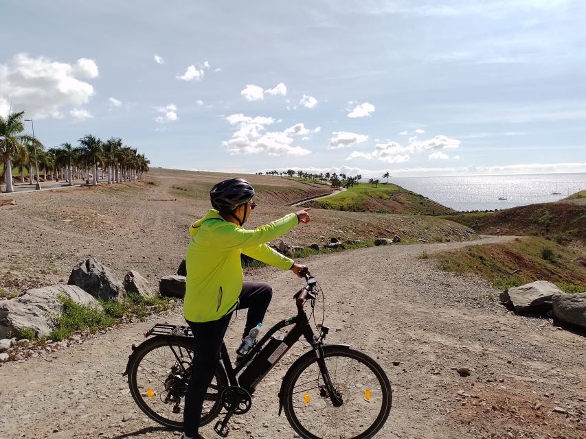 Maspalomas: Southern Coast E-Bike Tour Option Tapas Tasting - Tropical plants at Maspalomas Botanical Garden
