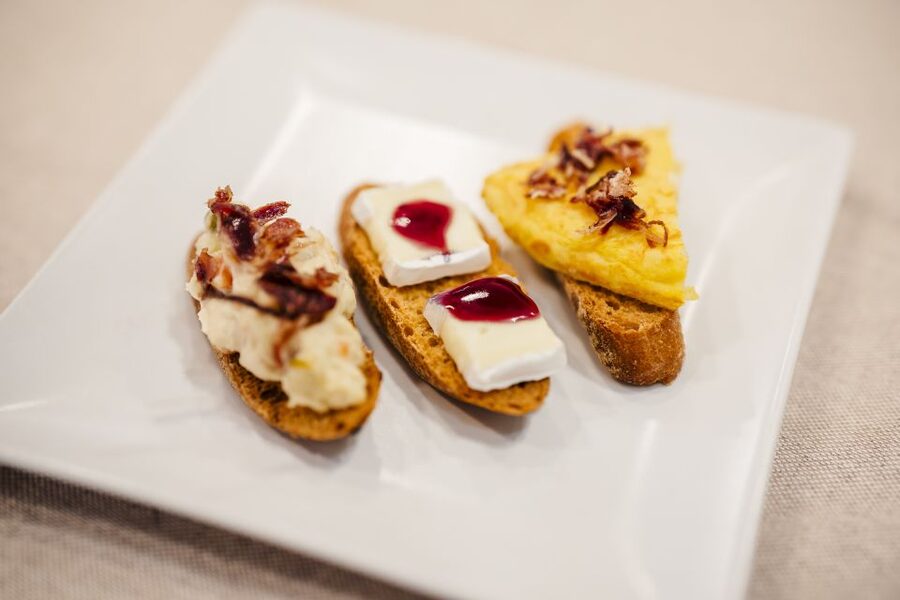 Menu Ibérico - Jamón & Cava near Sagrada Familia - Finishing with coffee or dessert