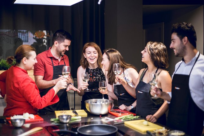 Midday Market Tour and Spanish Cooking Class - Key points at a glance