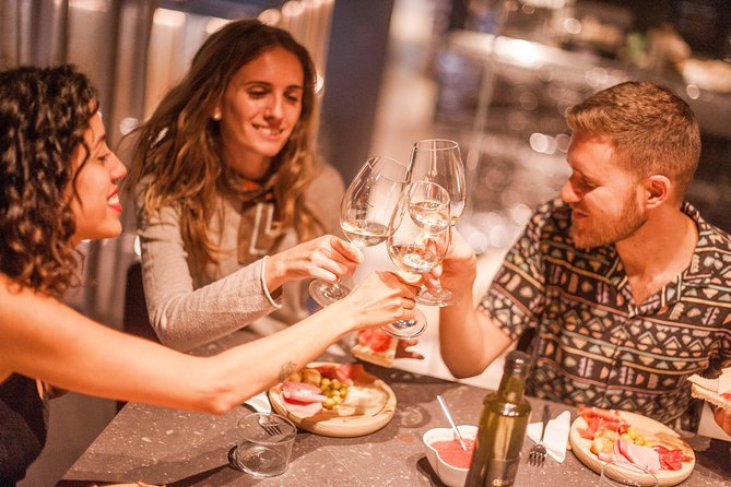 Montserrat & Cogwheel Train, Gourmet Wine Tasting & Tapas/Lunch - The cogwheel train climb to the monastery