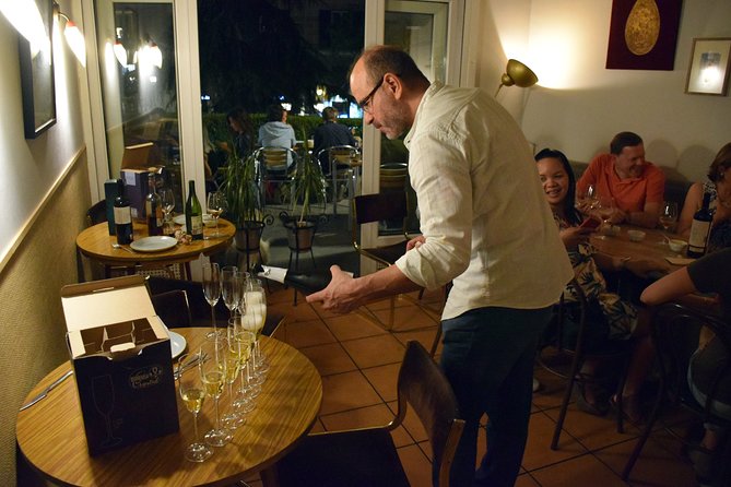 Old Madrid Tapas and Fine Wine Small Group Tour - What the small group really changes