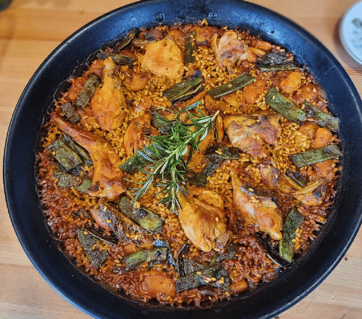 OnlyForYou, Paella Session at a Michelin-trained Chef’s Home - Key points at a glance